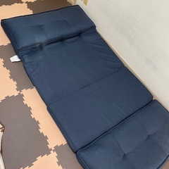 ソファベッド 紺色の画像