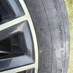 ノーマルタイヤアルミホイール付の画像