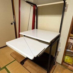 PCデスクの画像