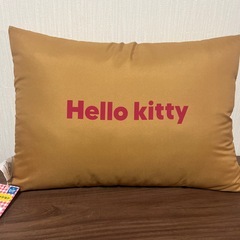 新品未使用‼️ 日焼け キティ クッション 枕の画像