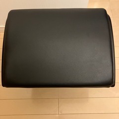 【受付終了させていただきます】車用オットマンの画像