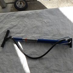 自転車空気入れの画像