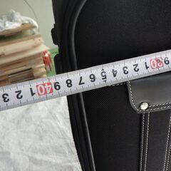 小型のトランクケース　キャリーケースの画像