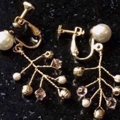 イヤリング ハンドメイド Shiny Leaf 葉の画像