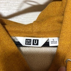 美品★UNIQLOパーカーLサイズの画像