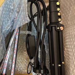 植物育成ライト 4ヘッド 赤 青 白 フルスペクトル LED屋内育成ライトの画像