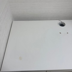 IKEA ミッケデスク　完成品
の画像