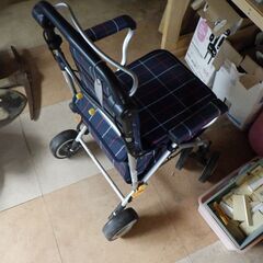 買い物用　臨時椅子にもなる　キャリーケースの画像