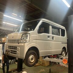 🔧【所沢市】整備士（メカニック）／正社員／年収400〜600万円／独立支援あり・社割あり 軽バン専門の商用車プロ集団「ビッグトップ株式会社」で、確かな技術を活かしてキャリアアップ！の画像