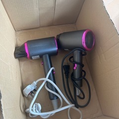 家庭用の便利アイテム（晾衣杆、掃把、風筒、凳子）をお譲りしますの画像