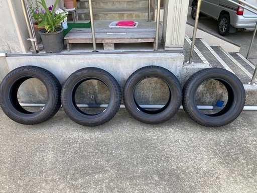 ブリヂストン　スタッドレス タイヤ 4本セットBLIZZAK VRX2 2019年製