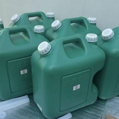 軽油用20ℓポリタンクか、灯油用20ℓタンク譲ってください！
