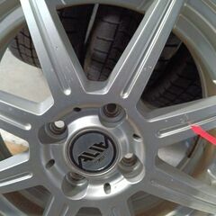 冬 175/65R15 日本製【~95％富山】アクア ヴィッツ カローラ フィールダー ポルテ フィット シャトル スイフト キューブ  グッドイヤーの画像