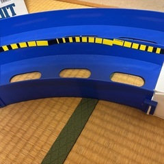 ミニ四駆　コース　レース　オモチャ　レール　車
の画像