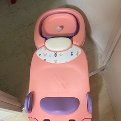 キッズ シャャンプー椅子の画像