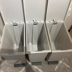 ニトリ　30ℓゴミ箱　３つセットの画像