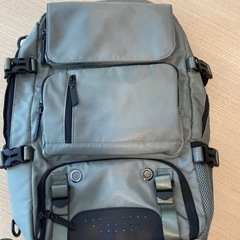 半額以下新品未使用リュック　防水16インチバックの画像