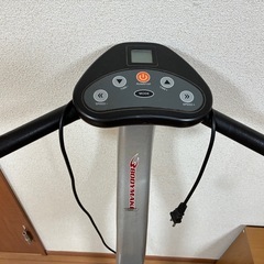 、BODYMAKER（ボディメーカー）の振動マシン「スリムシェイパー､動作確認済み
の画像