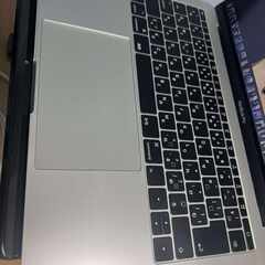 MacBook Pro（13インチ,2017,Thundeabolt 3ポート x 2）128GB/8GBの画像