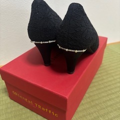 パンプス　ヒール　黒
の画像