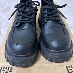 黒　靴の画像
