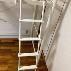 ニトリのスチールハイベッドの画像