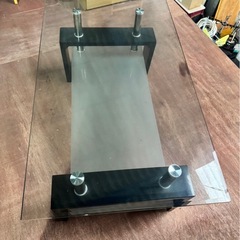 ガラステーブルの画像