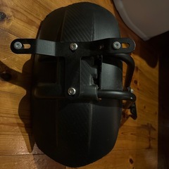 汎用　リアフェンダー ブラケット マッドガード 泥除け ブラック カーボン柄の画像