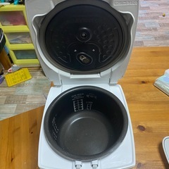 炊飯器の画像