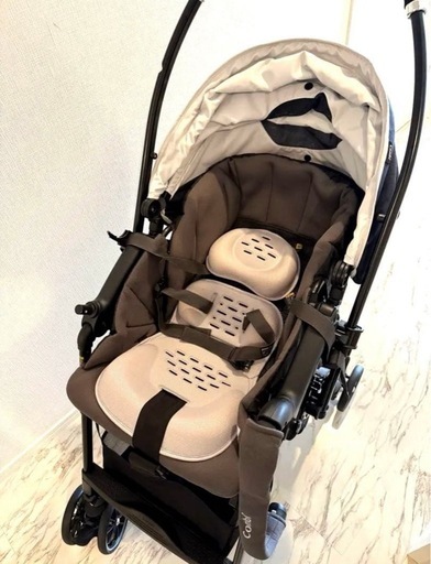 コンビ　ベビーカー　スゴカルα Light