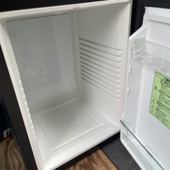 1ドア冷蔵庫　2018年　40L  WRH-M140Gの画像