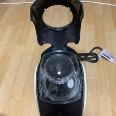 コーヒーマシーンと詰め替えコーヒーまとめて販売
の画像