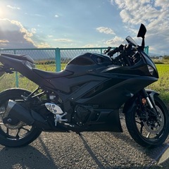 YAMAHA YZF-R25 2021年式の画像