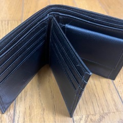 締切間近！売り切れ御免！【新品未使用】財布二つ折り ポケット多数 黒 の画像