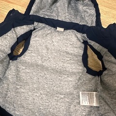 H&M ダウンベスト　90サイズくらいの画像