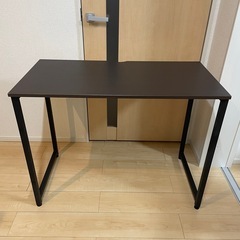 ニトリで買った机の画像