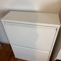 【まとめて差し上げます】洗濯機、ソファ、テレビ台など（世田谷区大原）の画像