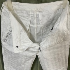 カールカナイゴルフ　パンツ　シルバーロゴ刺繍　32 サイズL  ゴルフパンツ ストレッチ ホワイト 白 サイズLの画像