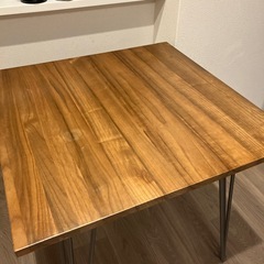 LOWYA 縦横80×80高さ72センチテーブルの画像