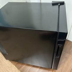 家庭用小型冷蔵庫 型番SHR-033Aの画像