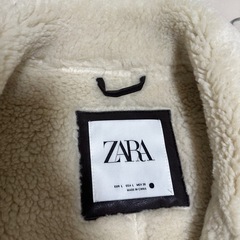 ZARA ムートンノースリーブジャケット Lサイズの画像