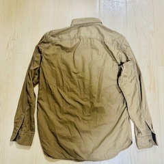 UNIQLO ユニクロ　サファリシャツ　ボタンシャツ　ブラウン　茶色　Sの画像