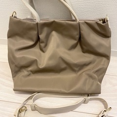 ショルダーバッグの画像