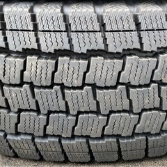 GOODYEAR 195/80R15 2024年製造　冬タイヤLTタイヤ　の画像