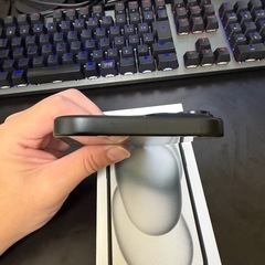 iPhone 15 256GBの画像