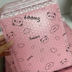 プチプチ付きの梱包袋〜130〜140枚くらいの画像