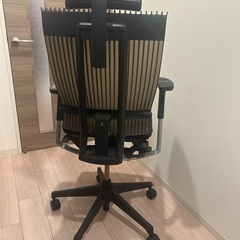 イトーキ　スピーナチェア　ヘッドレスト付き中古の画像