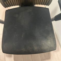 イトーキ　スピーナチェア　ヘッドレスト付き中古の画像