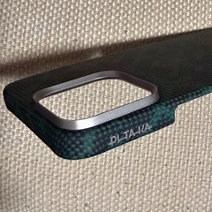 PITAKA9周年DarkGreen iPhone15 Pro Max グリーンの画像