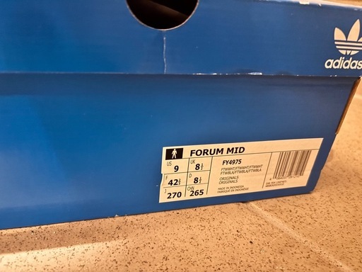 本日中　決まらなければリサイクルショップ　新品未使用　adidas forum mid 　